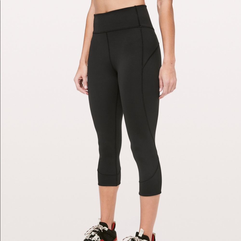 Lululemon In Movement Crop 19" Everlux size 8